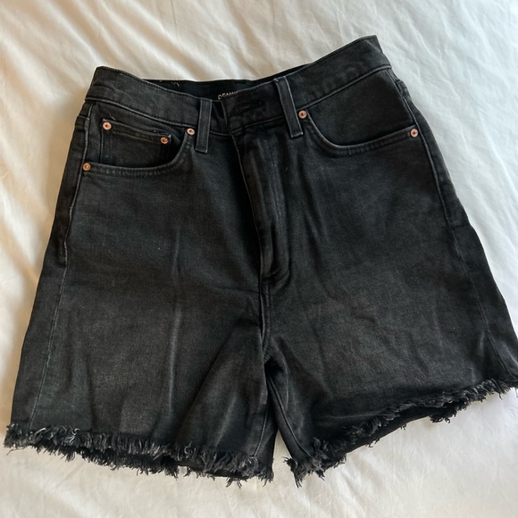 Denim Forum Arlo Mid-Thigh Short - Picture 1 of 5